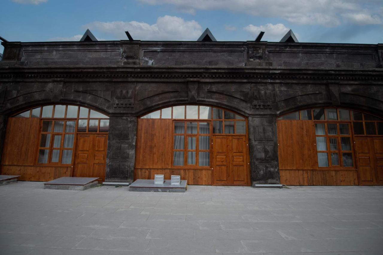 Ahiska Palas Otel Kars Buitenkant foto