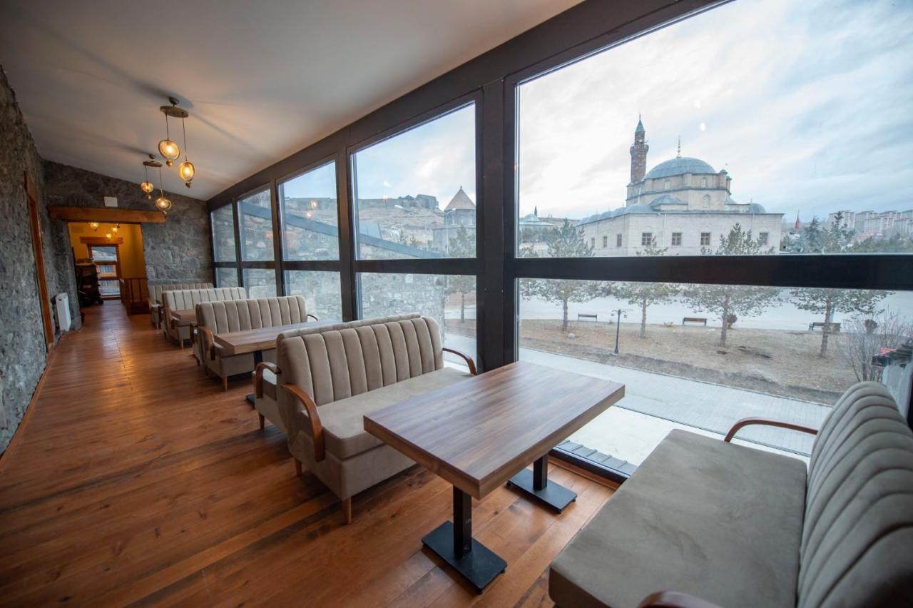 Ahiska Palas Otel Kars Buitenkant foto