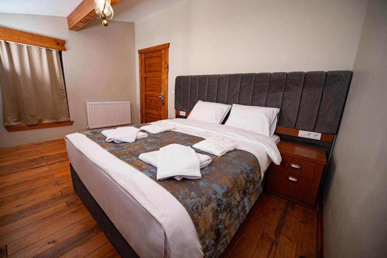 Ahiska Palas Otel Kars Buitenkant foto