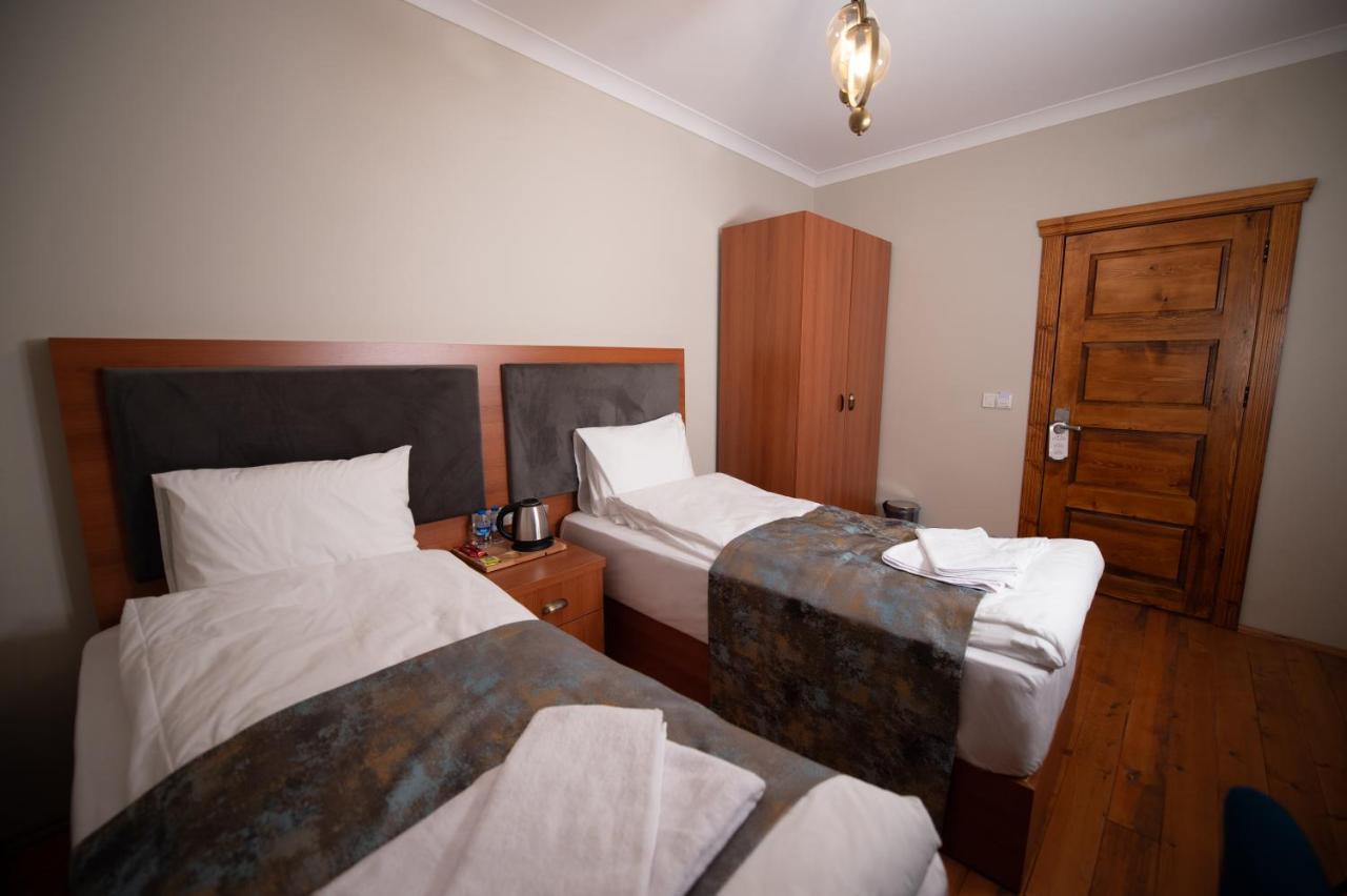 Ahiska Palas Otel Kars Buitenkant foto
