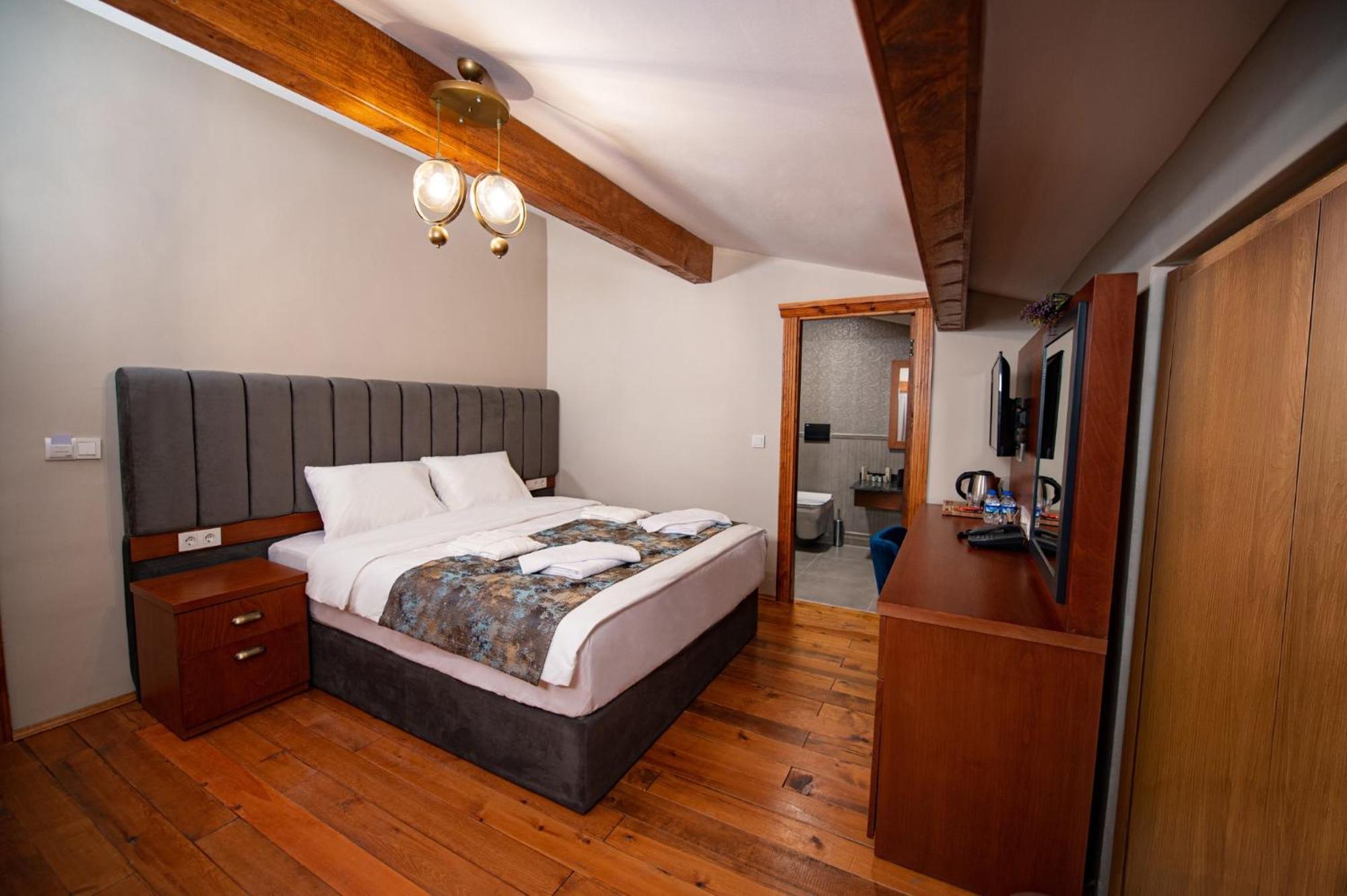 Ahiska Palas Otel Kars Buitenkant foto
